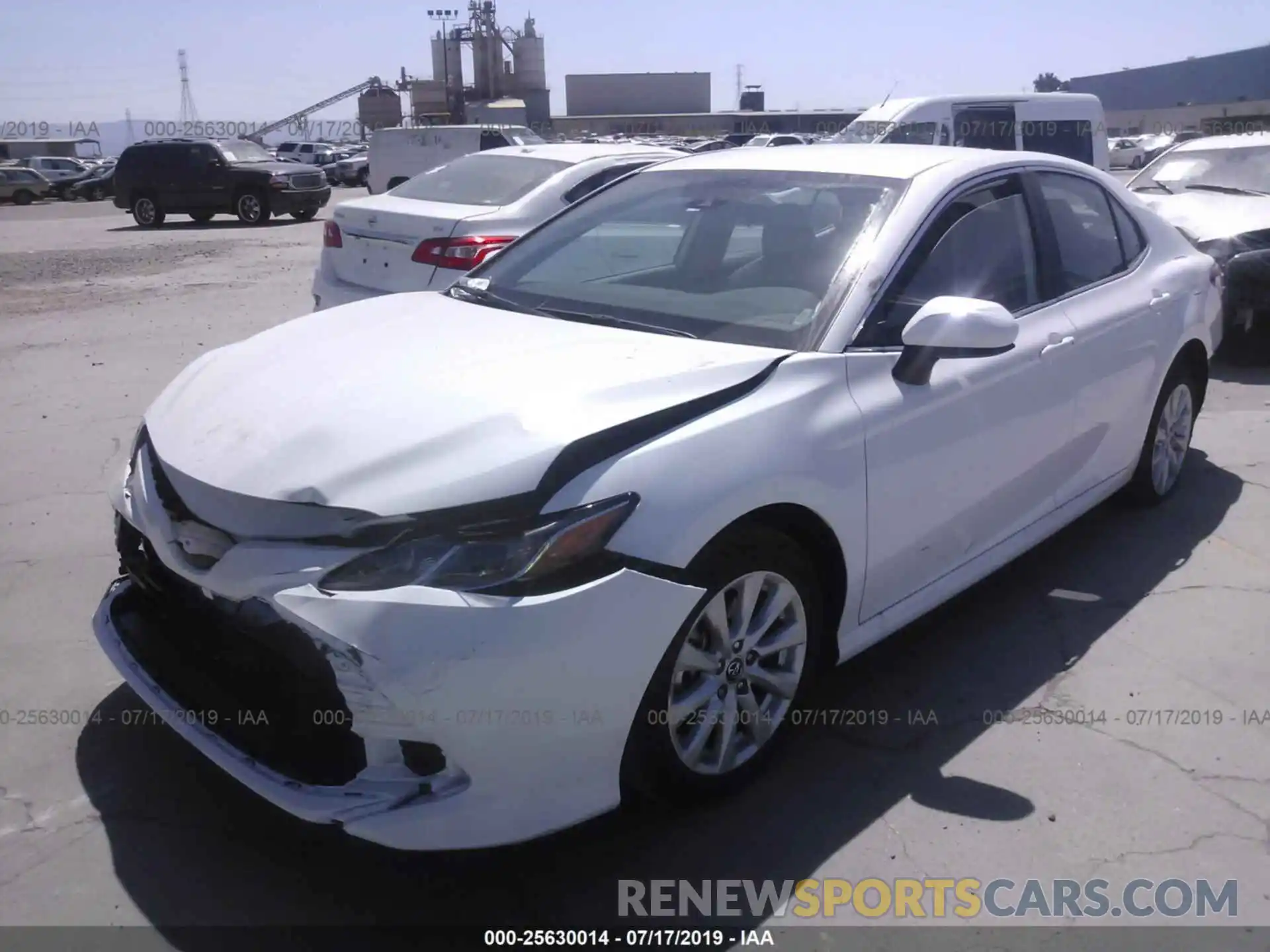 2 Photograph of a damaged car 4T1B11HK0KU792241 TOYOTA CAMRY 2019