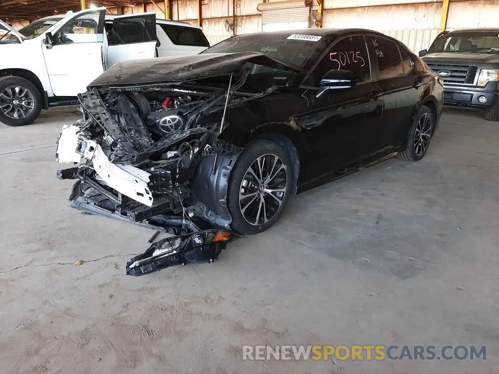 2 Photograph of a damaged car 4T1B11HK0KU792949 TOYOTA CAMRY 2019