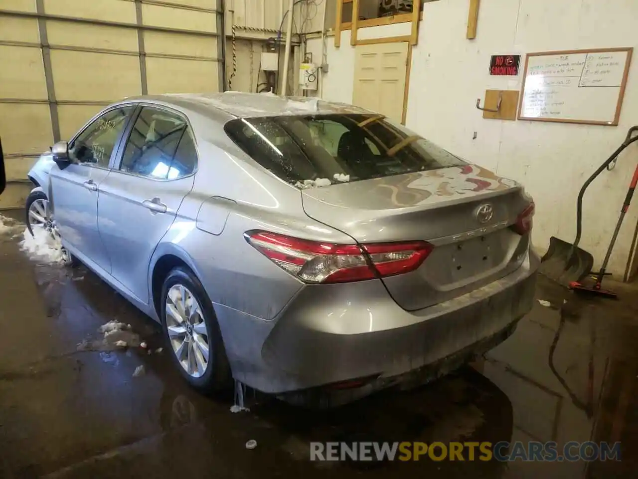 3 Photograph of a damaged car 4T1B11HK0KU798055 TOYOTA CAMRY 2019