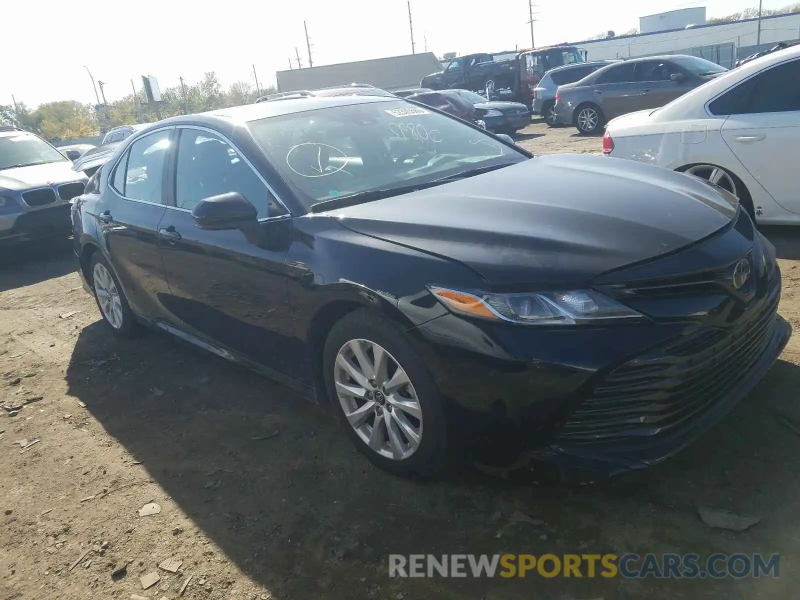 1 Photograph of a damaged car 4T1B11HK0KU802086 TOYOTA CAMRY 2019