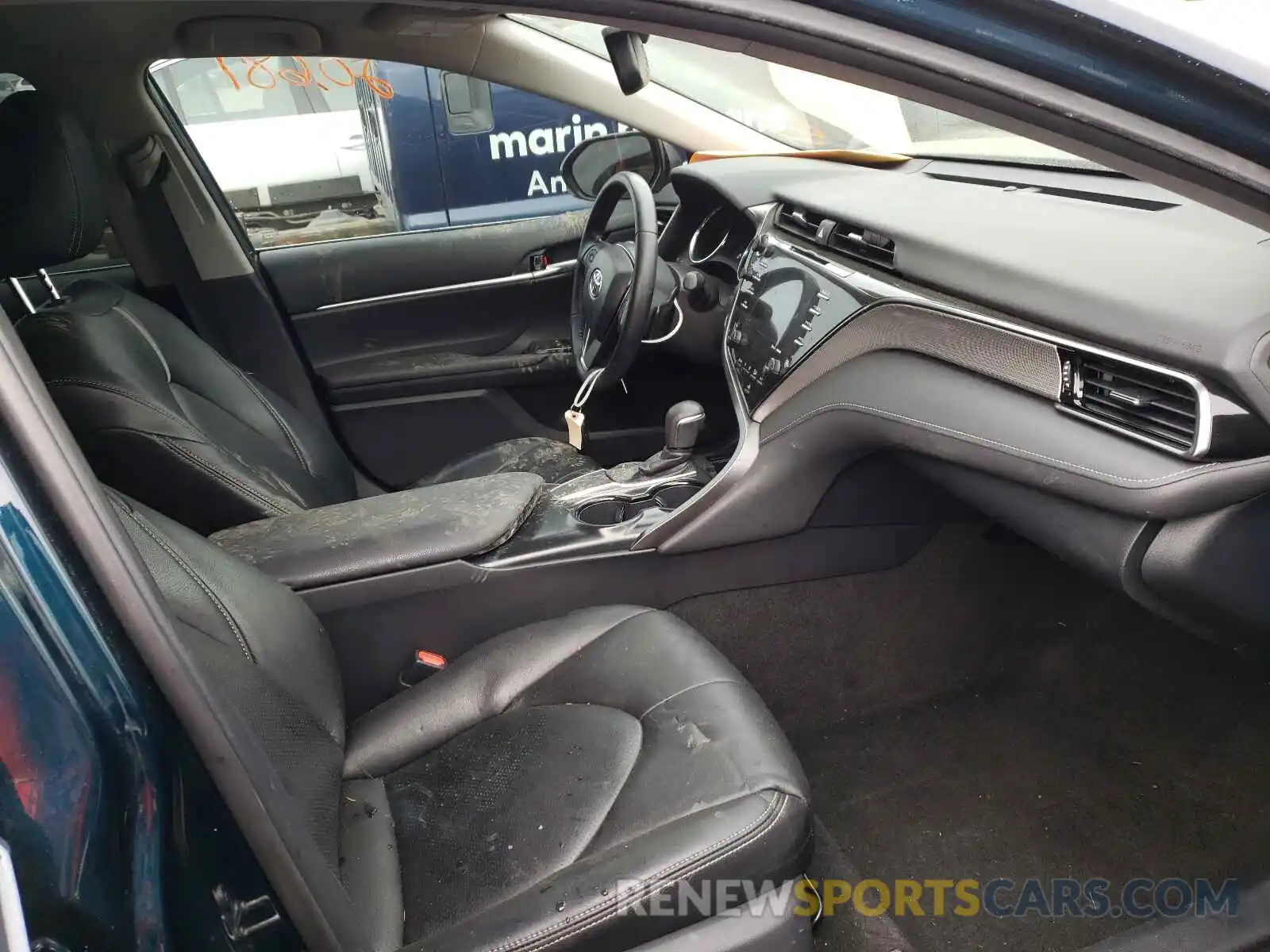 5 Photograph of a damaged car 4T1B11HK0KU803237 TOYOTA CAMRY 2019