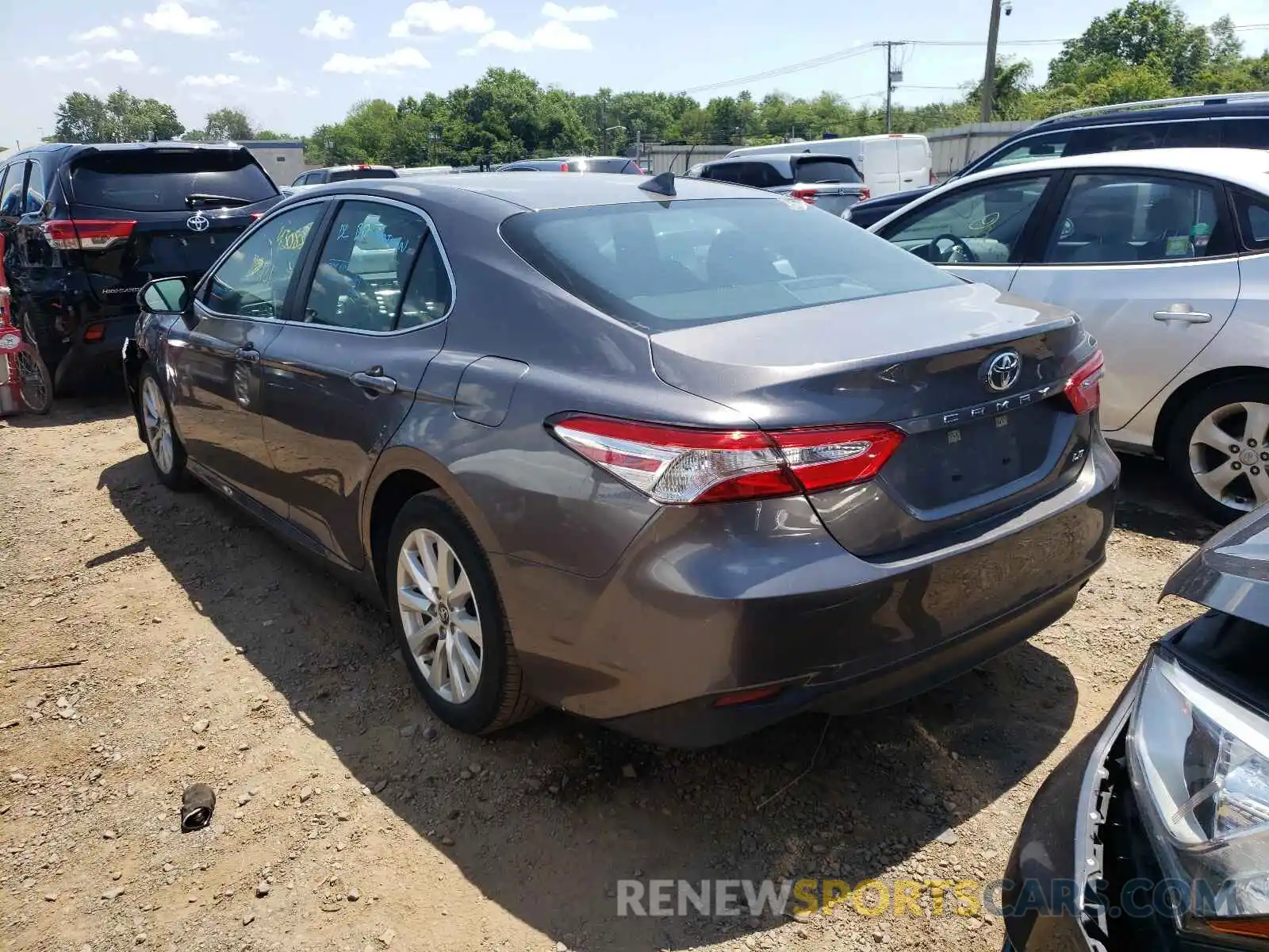 3 Photograph of a damaged car 4T1B11HK0KU804260 TOYOTA CAMRY 2019