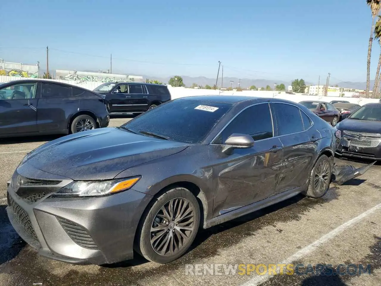 1 Photograph of a damaged car 4T1B11HK0KU804940 TOYOTA CAMRY 2019