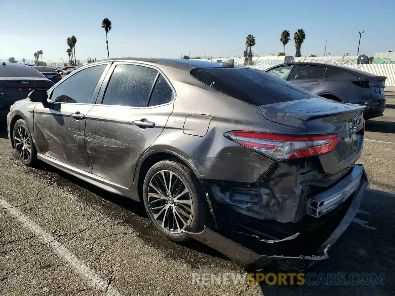 2 Photograph of a damaged car 4T1B11HK0KU804940 TOYOTA CAMRY 2019