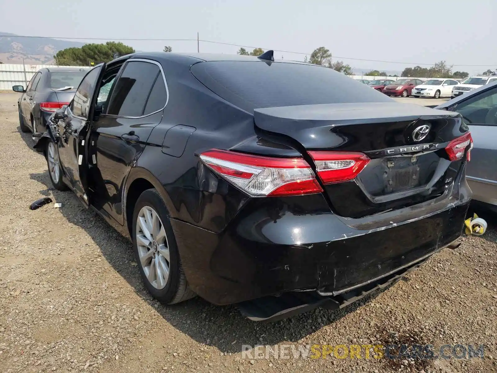 3 Photograph of a damaged car 4T1B11HK0KU805084 TOYOTA CAMRY 2019