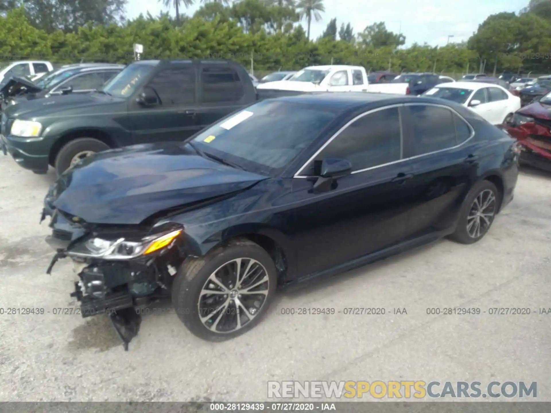 2 Photograph of a damaged car 4T1B11HK0KU806543 TOYOTA CAMRY 2019