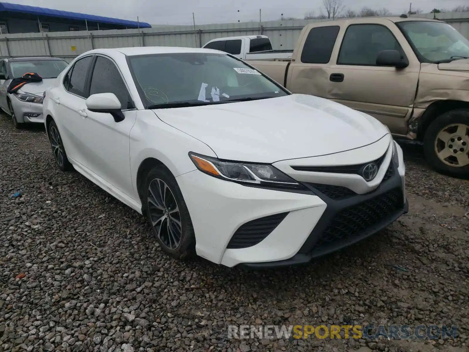 1 Photograph of a damaged car 4T1B11HK0KU807871 TOYOTA CAMRY 2019