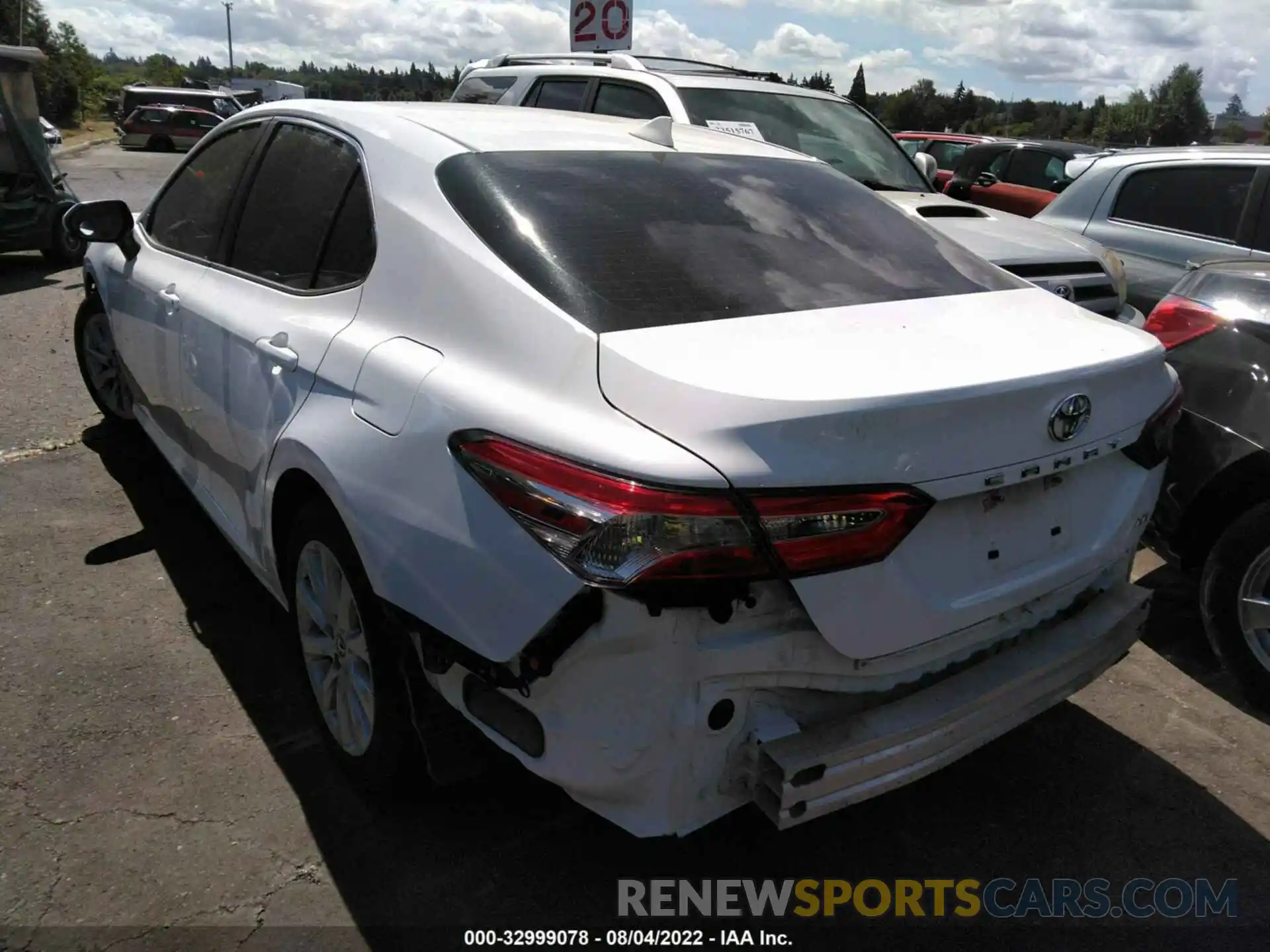 3 Photograph of a damaged car 4T1B11HK0KU808423 TOYOTA CAMRY 2019