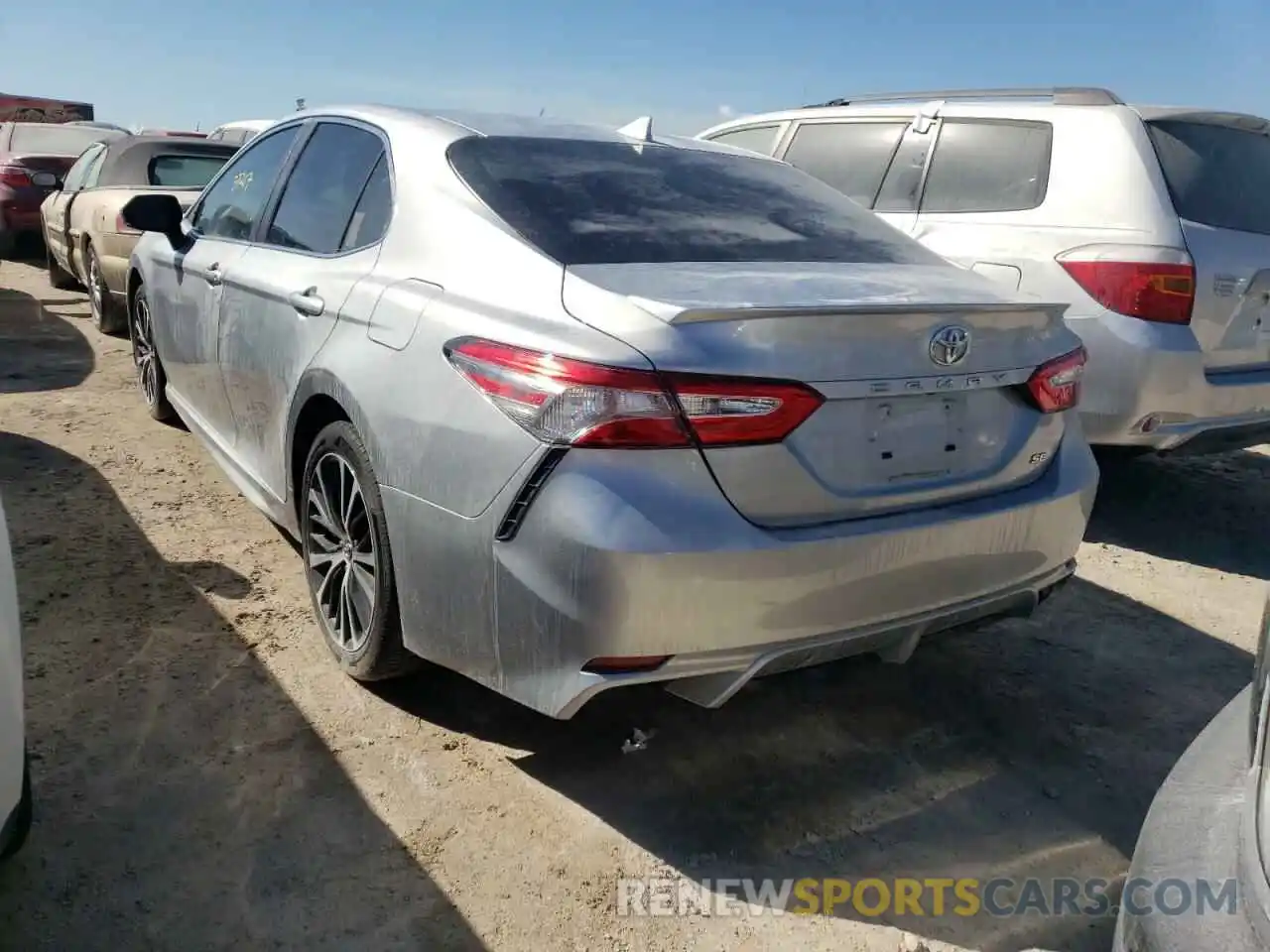 3 Photograph of a damaged car 4T1B11HK0KU808891 TOYOTA CAMRY 2019