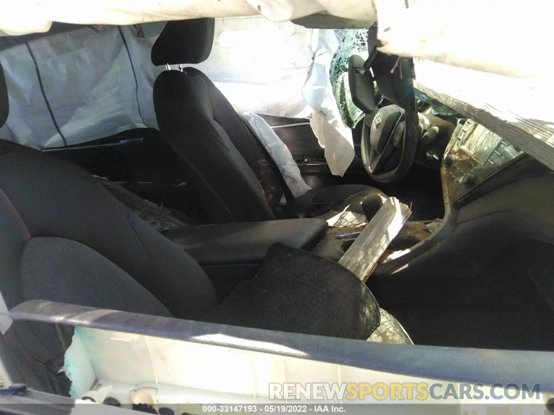 5 Photograph of a damaged car 4T1B11HK0KU809183 TOYOTA CAMRY 2019