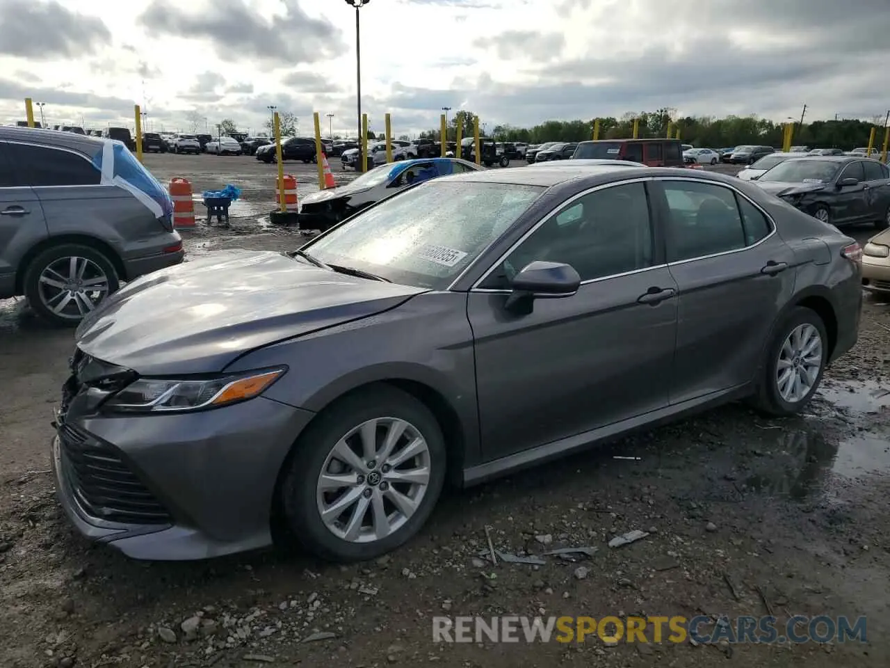 1 Photograph of a damaged car 4T1B11HK0KU809510 TOYOTA CAMRY 2019