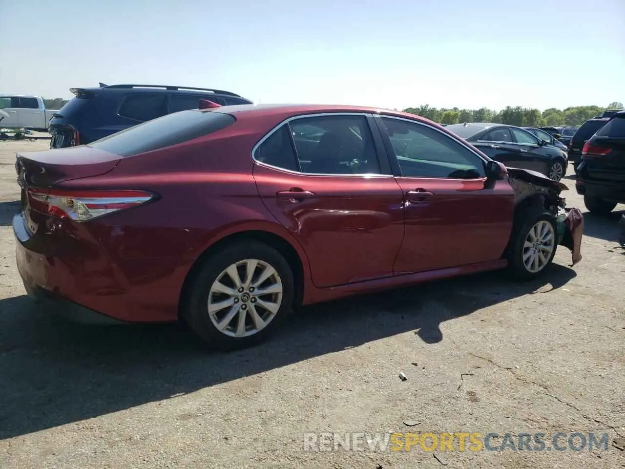 3 Photograph of a damaged car 4T1B11HK0KU810494 TOYOTA CAMRY 2019