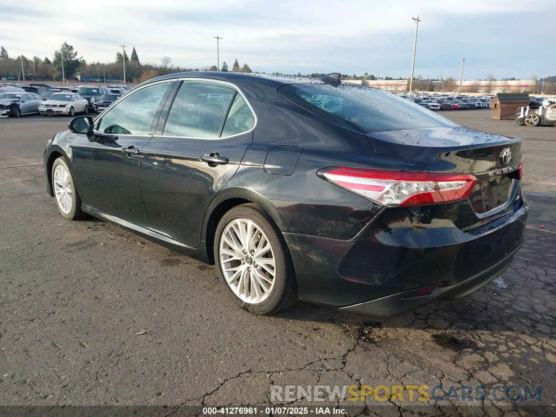 3 Photograph of a damaged car 4T1B11HK0KU810527 TOYOTA CAMRY 2019
