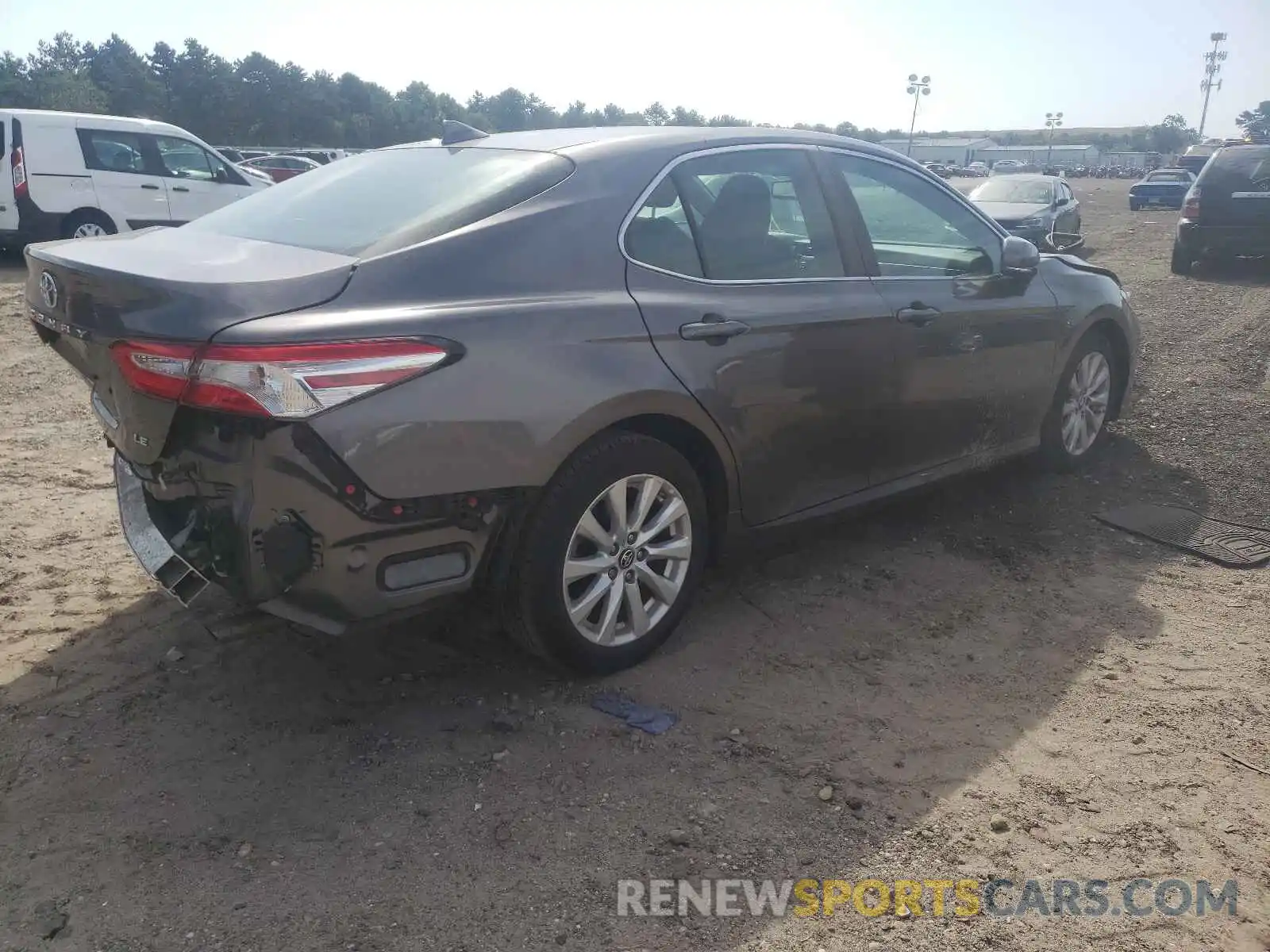 4 Photograph of a damaged car 4T1B11HK0KU811077 TOYOTA CAMRY 2019