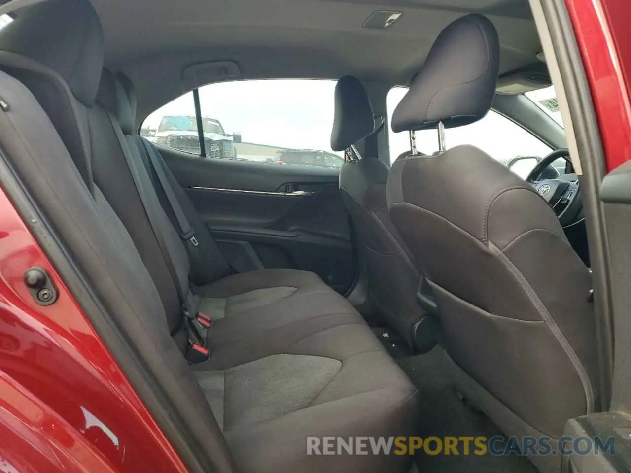 10 Photograph of a damaged car 4T1B11HK0KU813119 TOYOTA CAMRY 2019