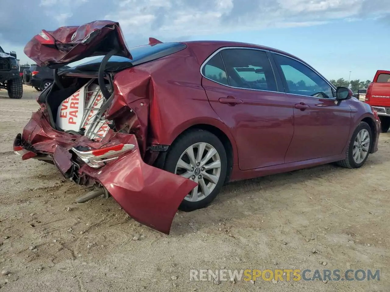 3 Photograph of a damaged car 4T1B11HK0KU813119 TOYOTA CAMRY 2019