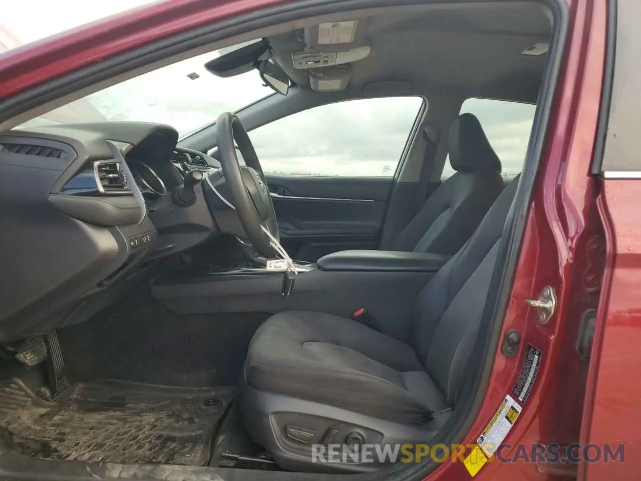 7 Photograph of a damaged car 4T1B11HK0KU813119 TOYOTA CAMRY 2019