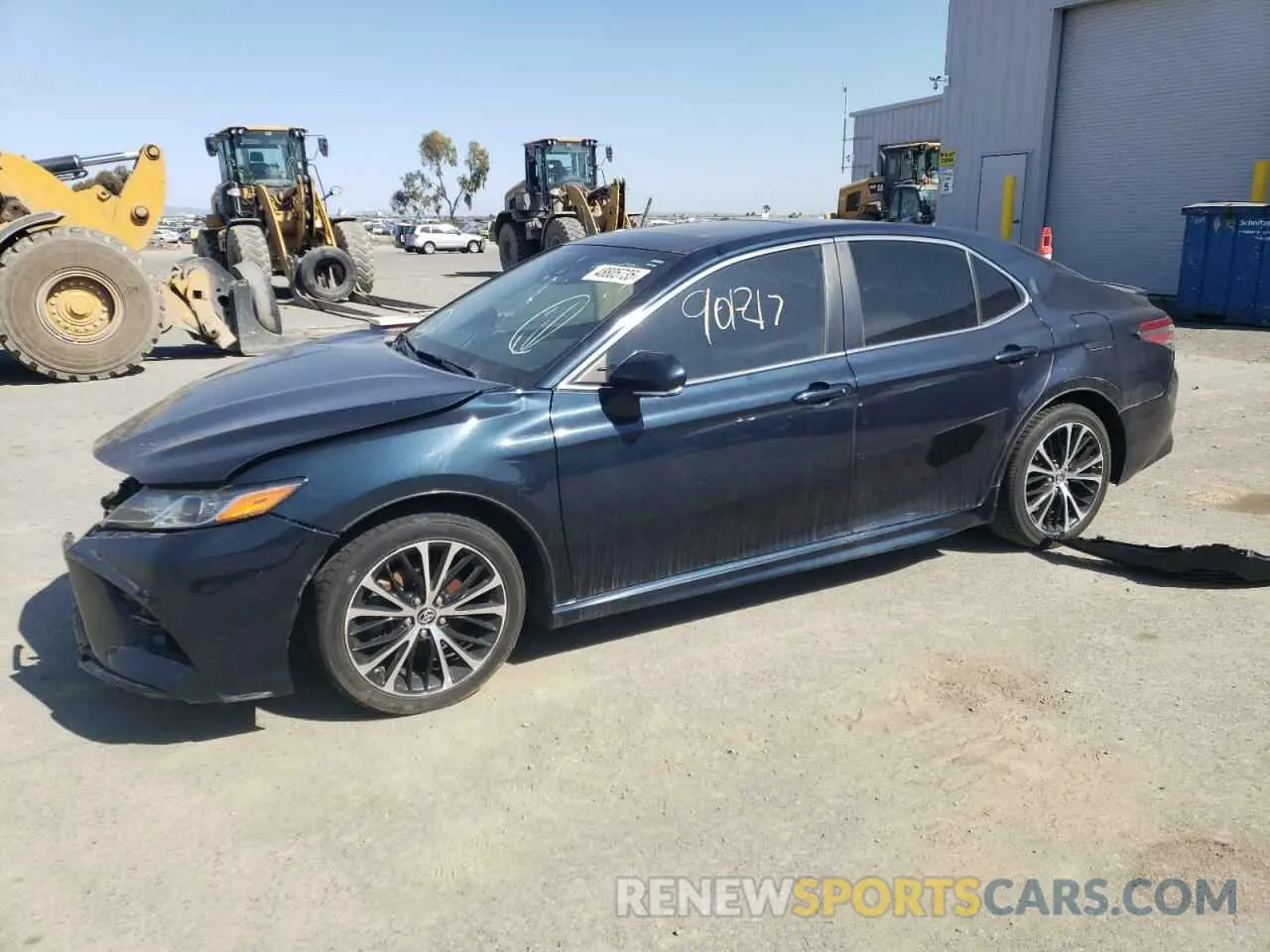 1 Photograph of a damaged car 4T1B11HK0KU813427 TOYOTA CAMRY 2019