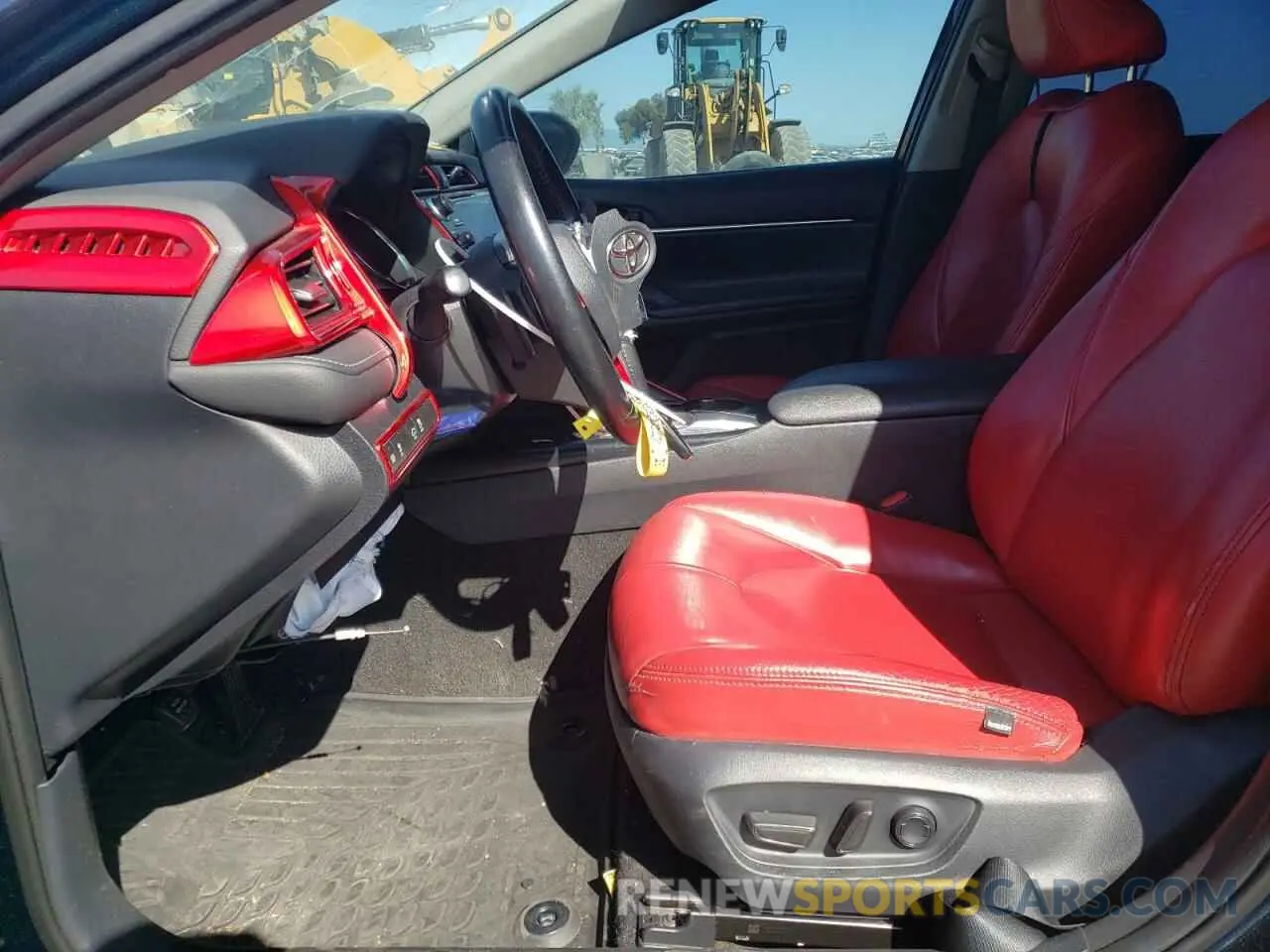 7 Photograph of a damaged car 4T1B11HK0KU813427 TOYOTA CAMRY 2019