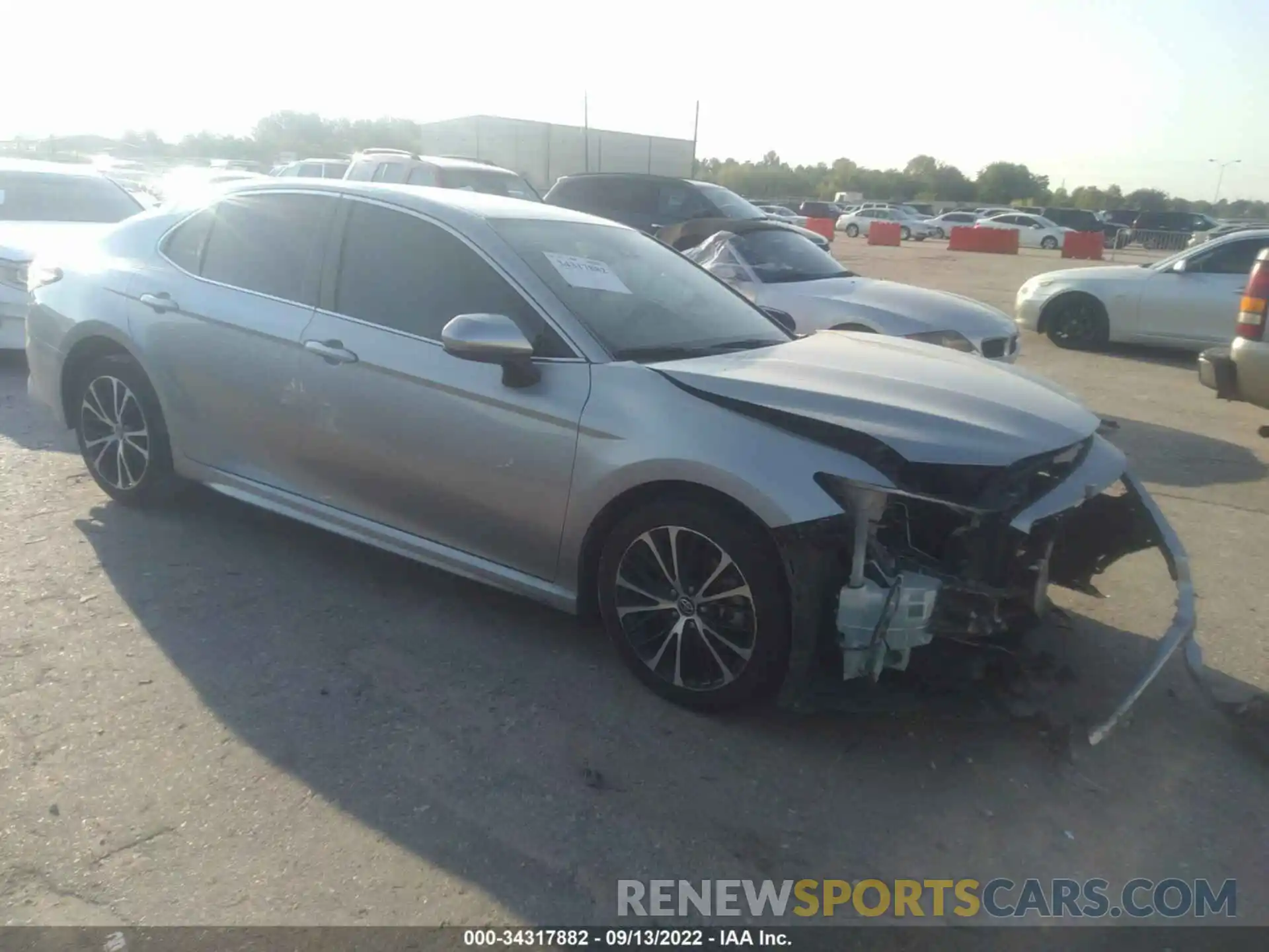 1 Photograph of a damaged car 4T1B11HK0KU823553 TOYOTA CAMRY 2019