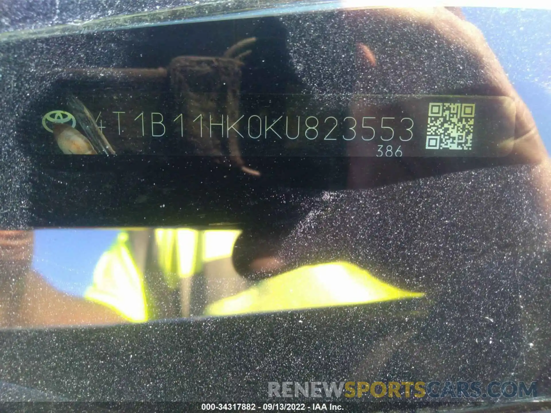 9 Photograph of a damaged car 4T1B11HK0KU823553 TOYOTA CAMRY 2019