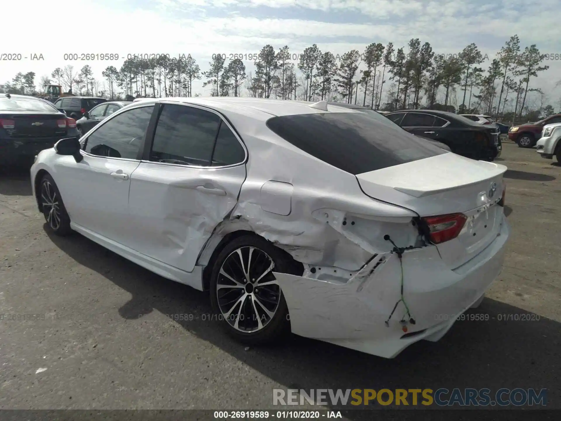 3 Photograph of a damaged car 4T1B11HK0KU826212 TOYOTA CAMRY 2019