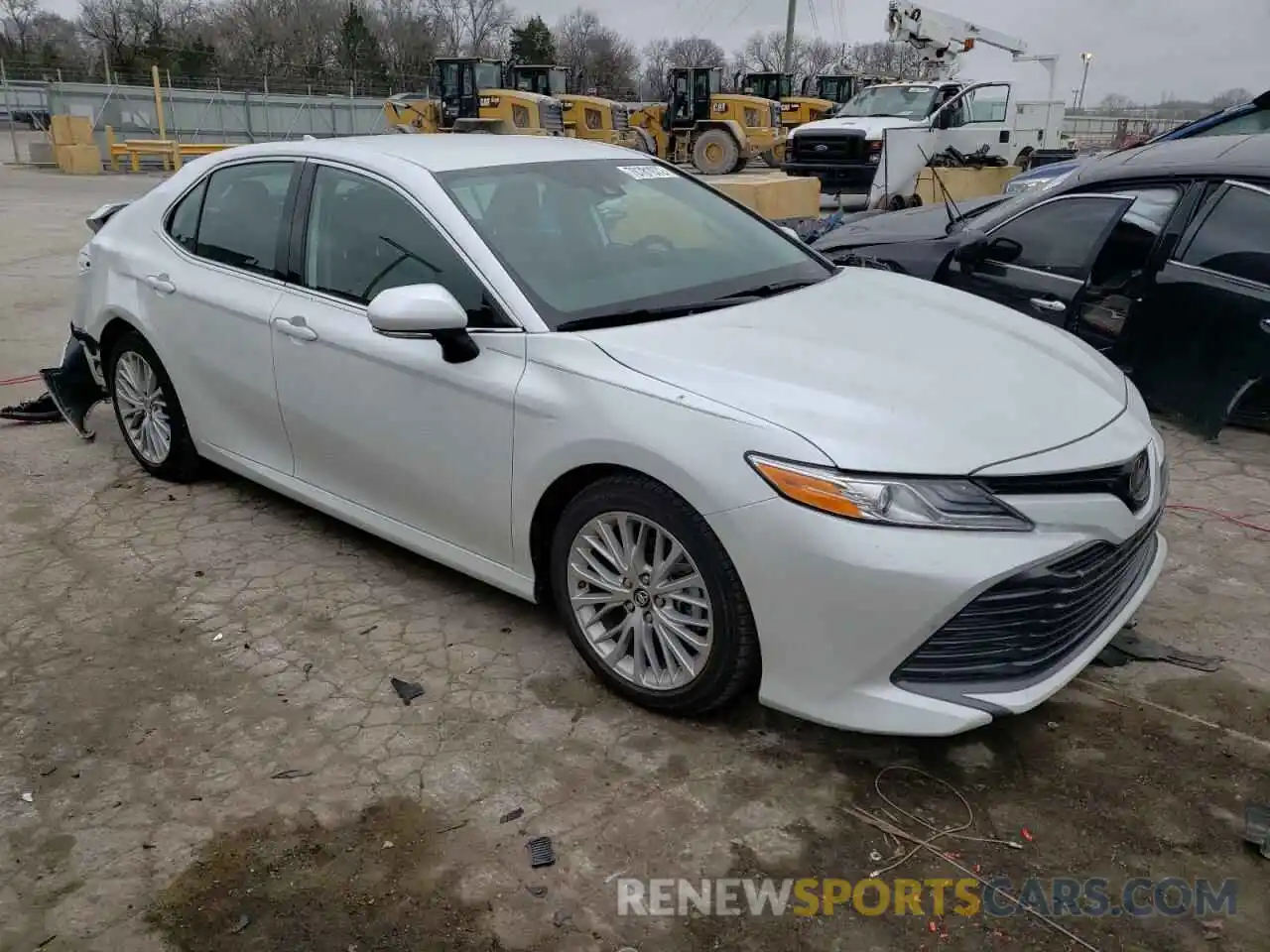 4 Photograph of a damaged car 4T1B11HK0KU827196 TOYOTA CAMRY 2019