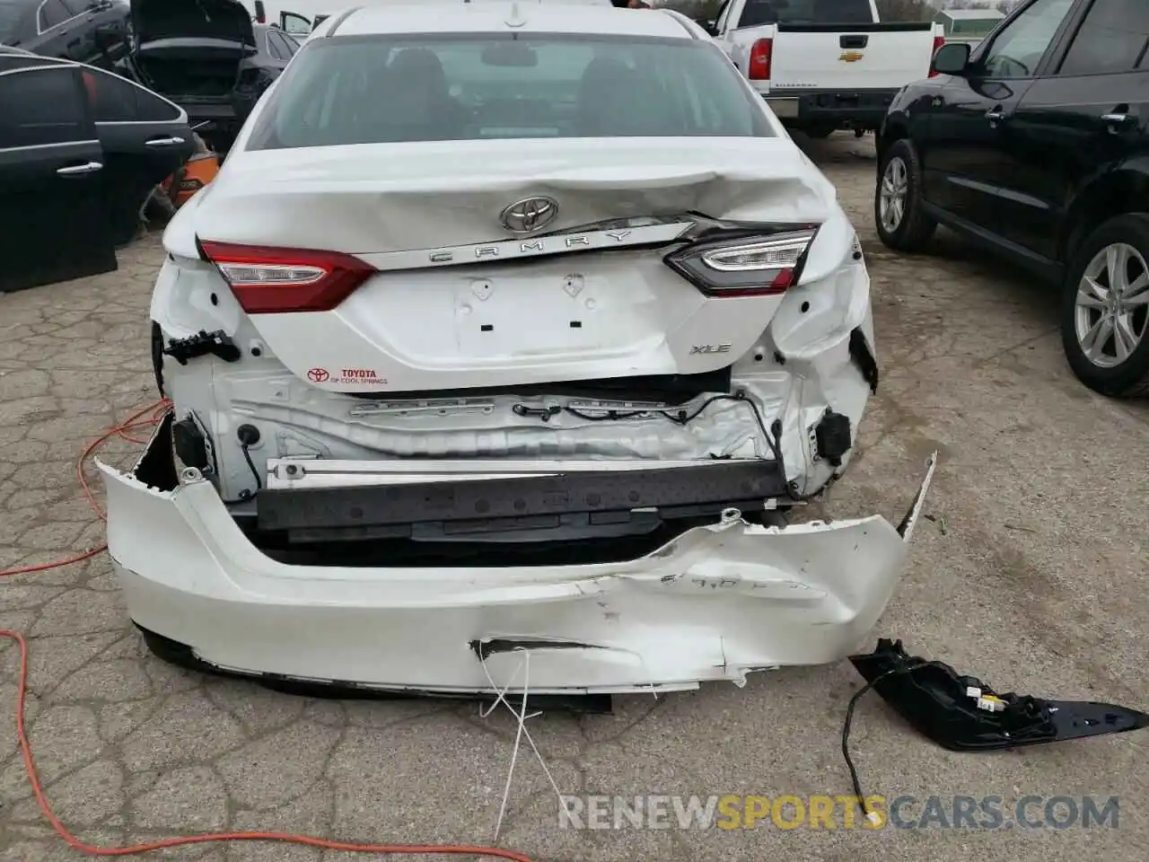 6 Photograph of a damaged car 4T1B11HK0KU827196 TOYOTA CAMRY 2019