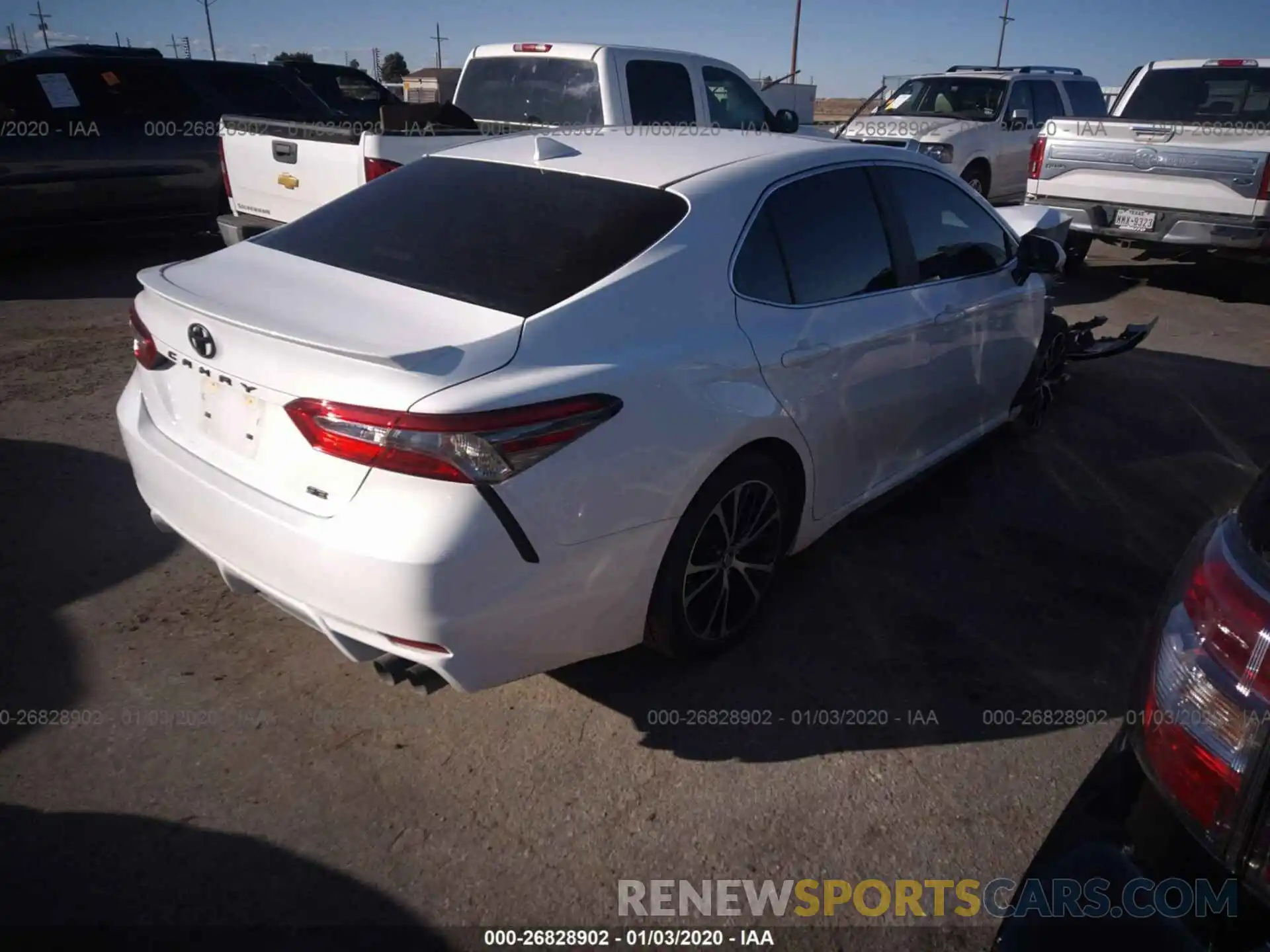 4 Photograph of a damaged car 4T1B11HK0KU828140 TOYOTA CAMRY 2019