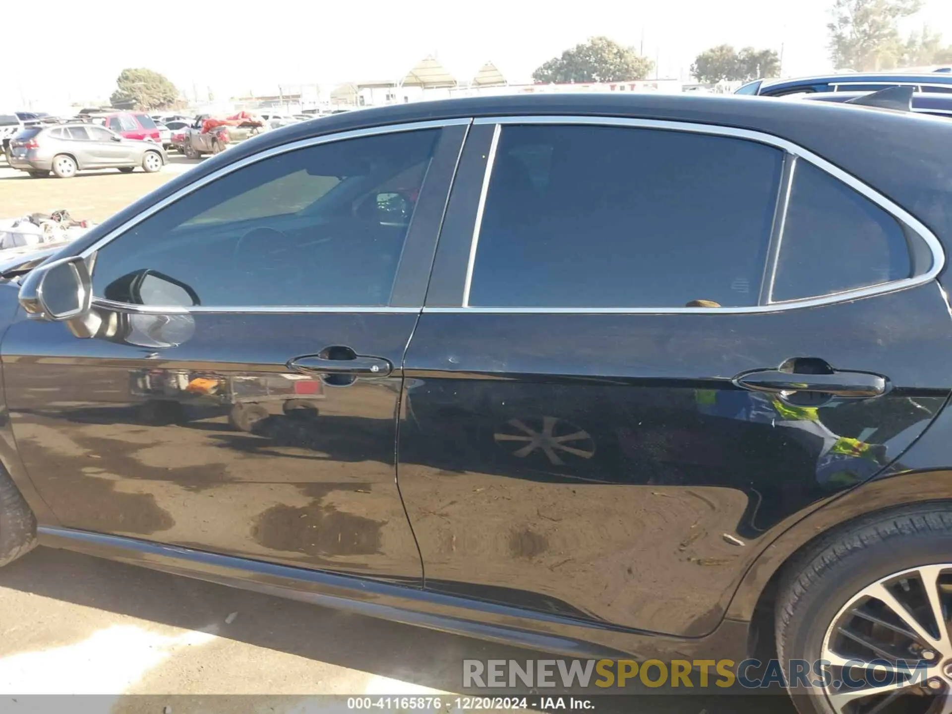 15 Photograph of a damaged car 4T1B11HK0KU830485 TOYOTA CAMRY 2019
