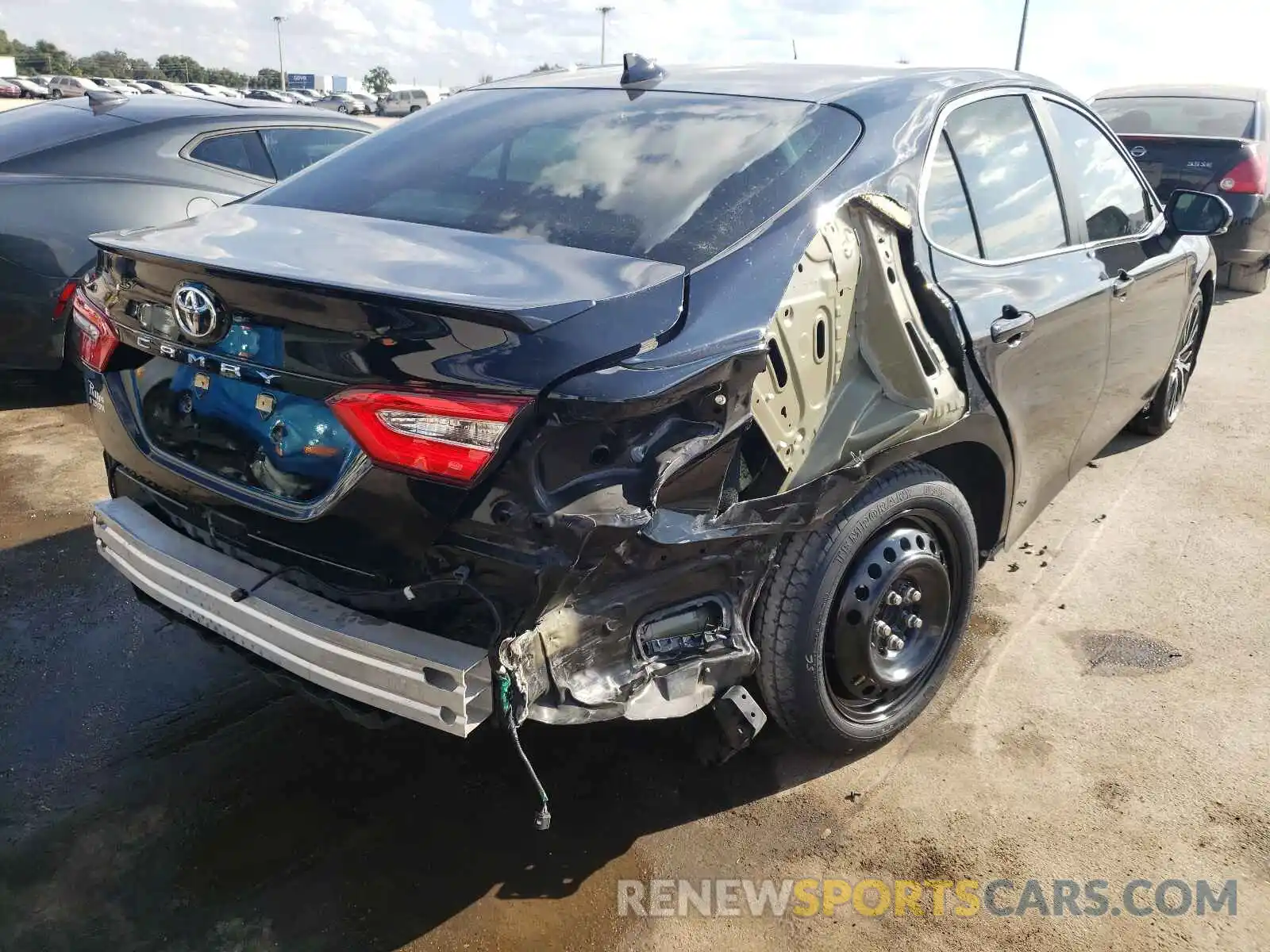 4 Photograph of a damaged car 4T1B11HK0KU831619 TOYOTA CAMRY 2019