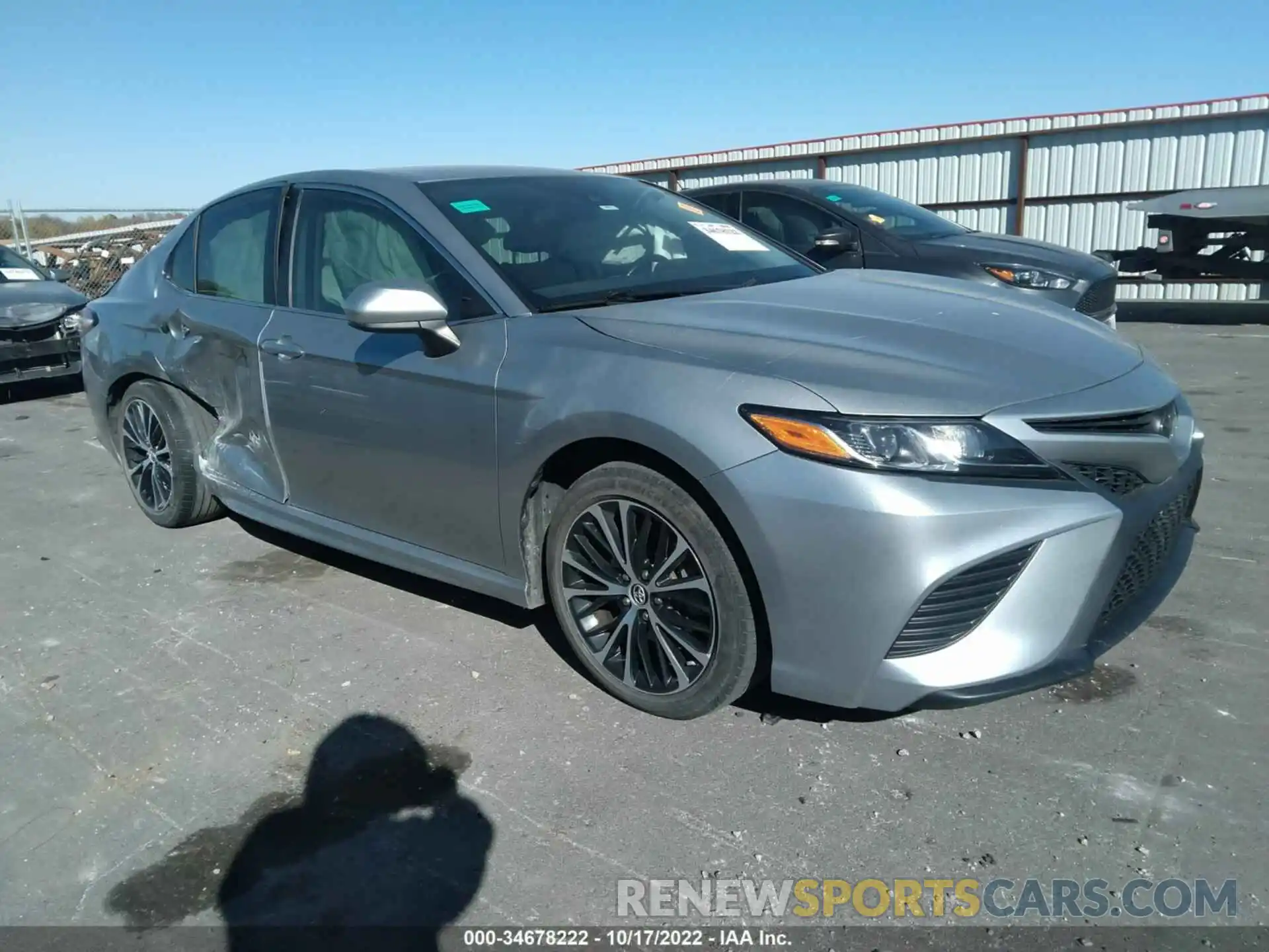 1 Photograph of a damaged car 4T1B11HK0KU838957 TOYOTA CAMRY 2019