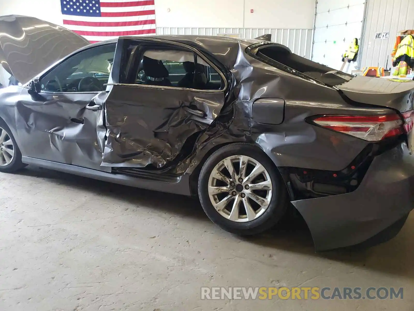 9 Photograph of a damaged car 4T1B11HK0KU841681 TOYOTA CAMRY 2019