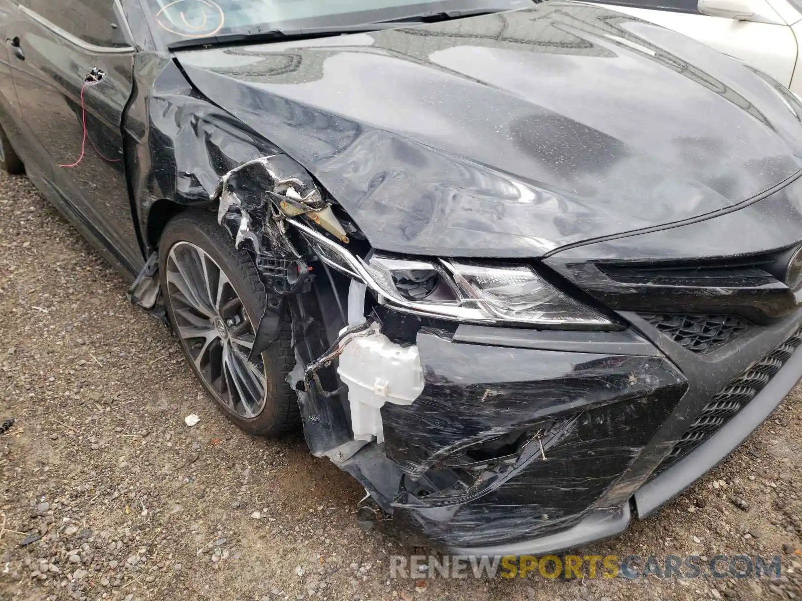 9 Photograph of a damaged car 4T1B11HK0KU842247 TOYOTA CAMRY 2019