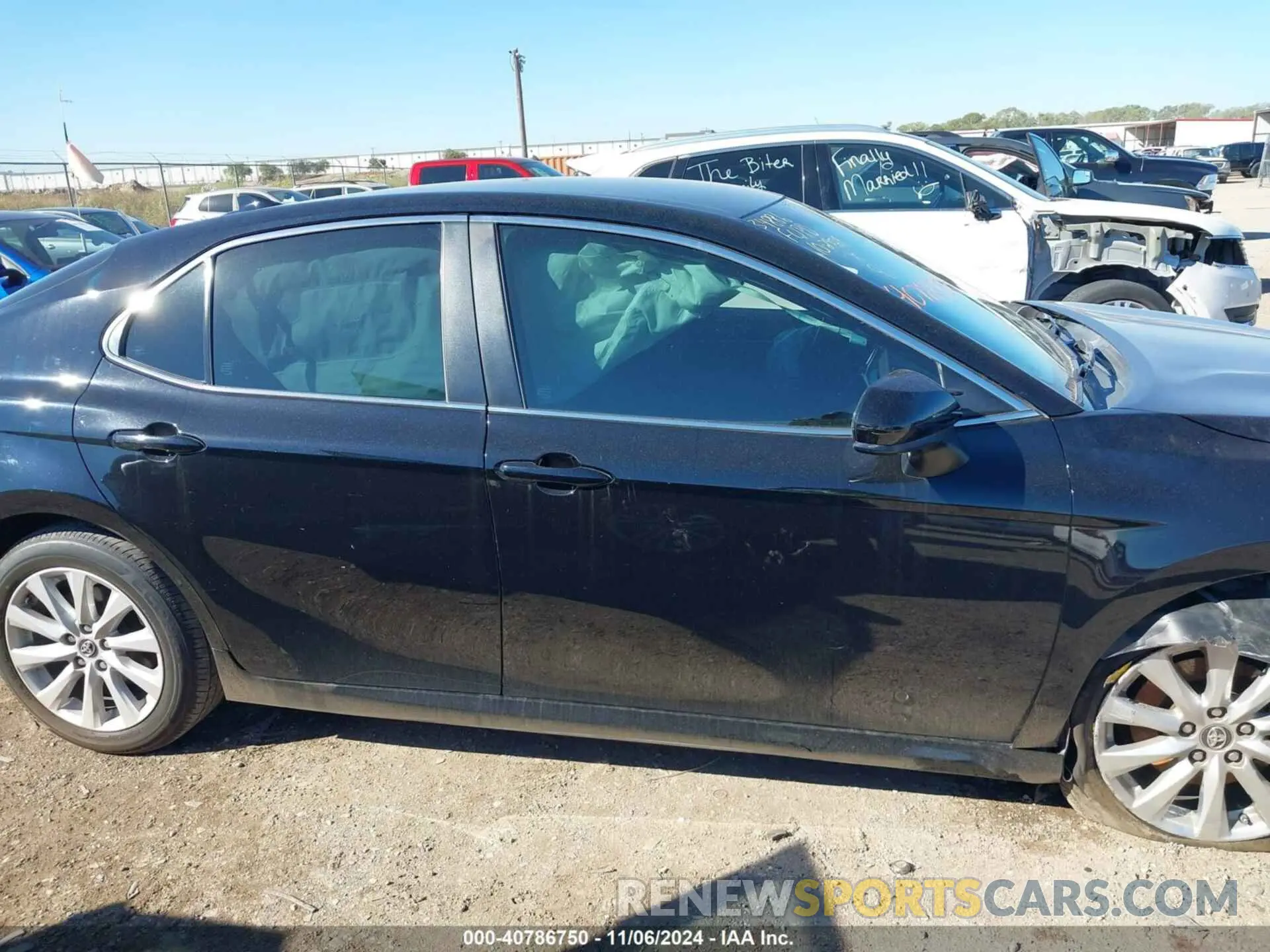 13 Photograph of a damaged car 4T1B11HK0KU842345 TOYOTA CAMRY 2019