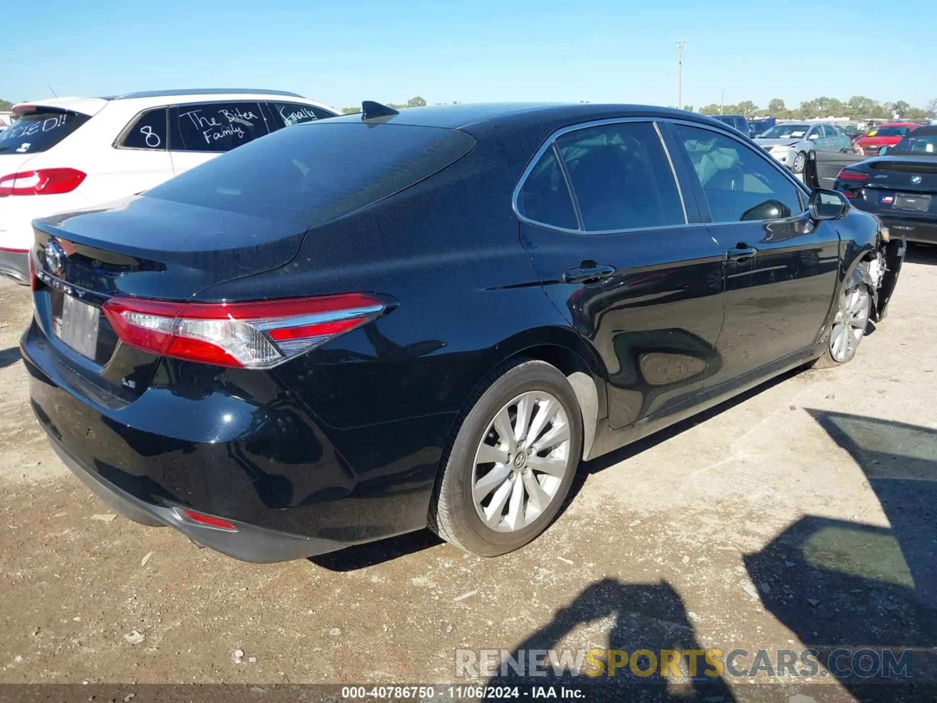 4 Photograph of a damaged car 4T1B11HK0KU842345 TOYOTA CAMRY 2019