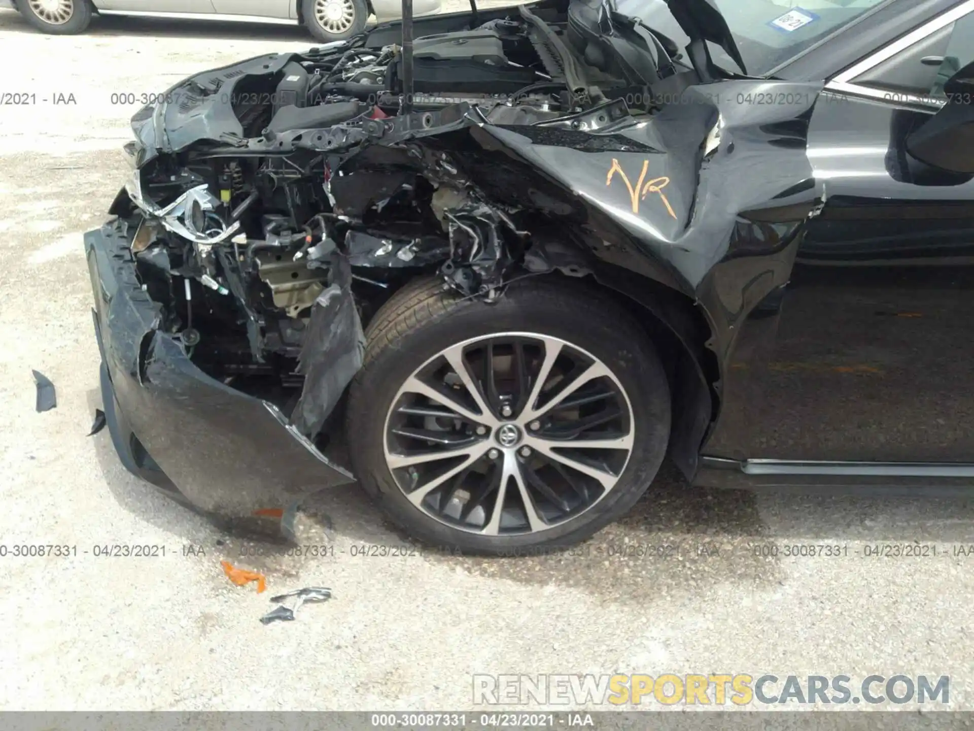 12 Photograph of a damaged car 4T1B11HK0KU842796 TOYOTA CAMRY 2019