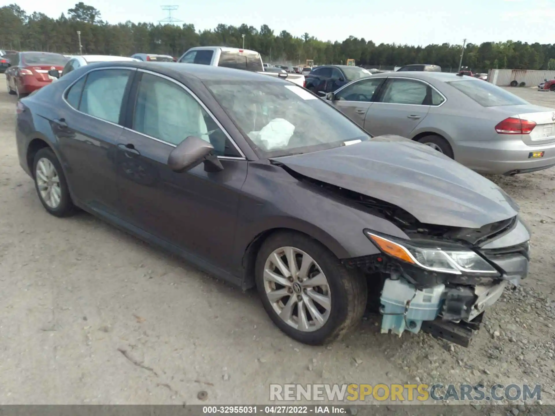 1 Photograph of a damaged car 4T1B11HK0KU846265 TOYOTA CAMRY 2019