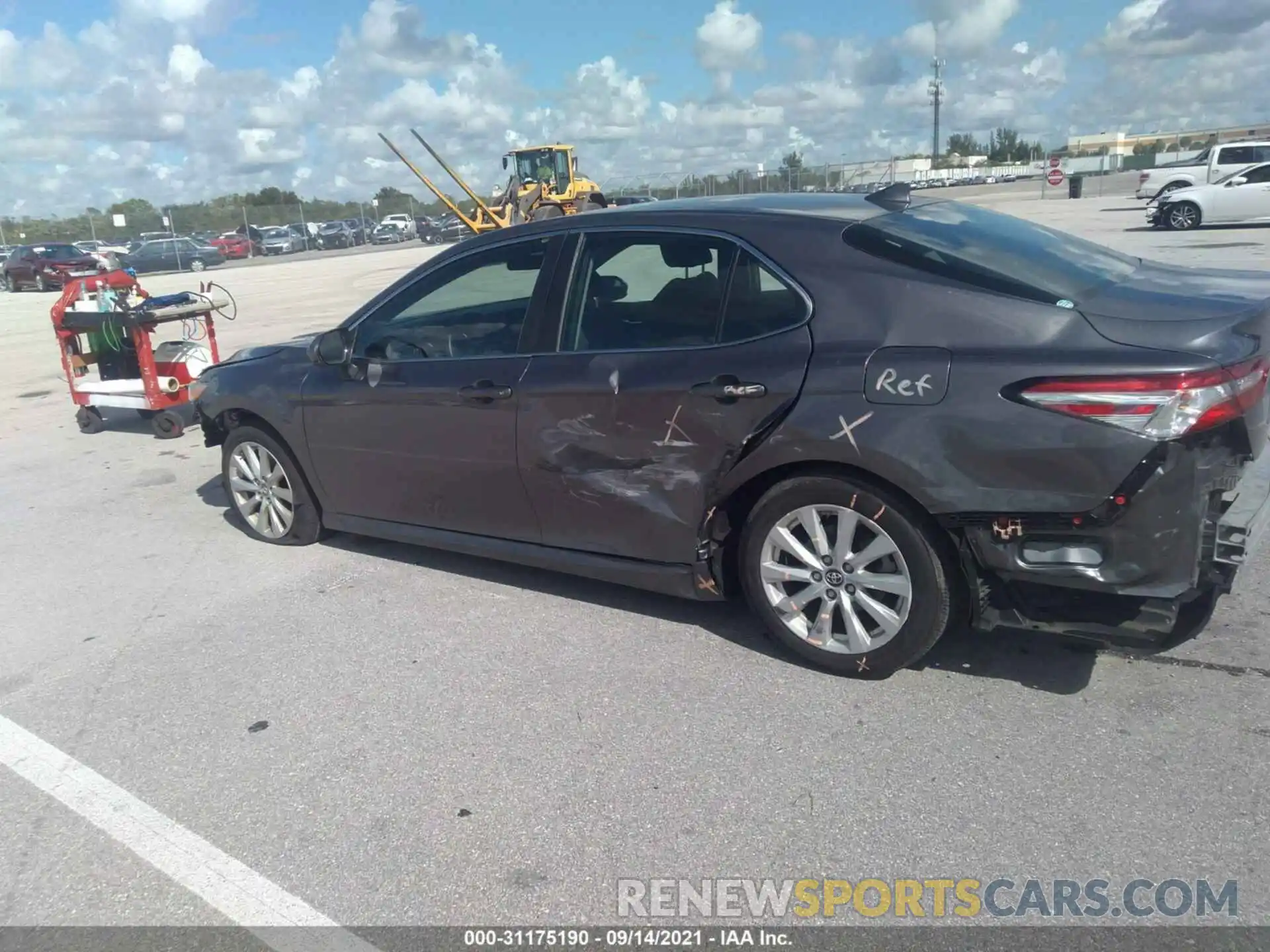 6 Photograph of a damaged car 4T1B11HK0KU847173 TOYOTA CAMRY 2019