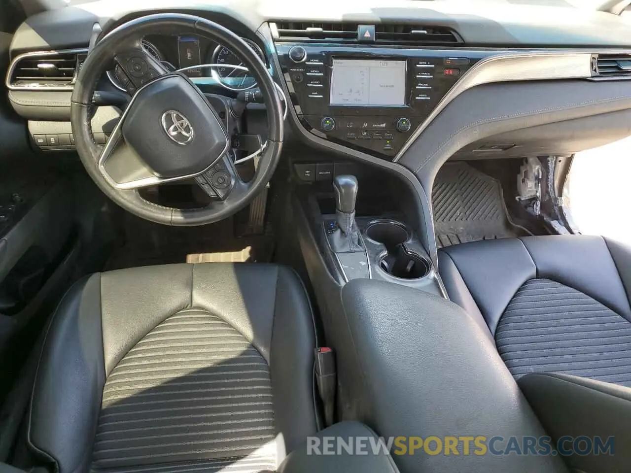 8 Photograph of a damaged car 4T1B11HK0KU849277 TOYOTA CAMRY 2019