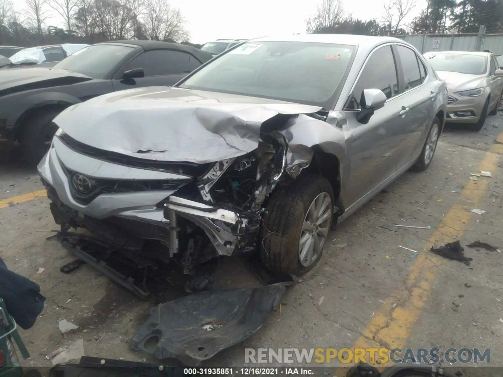 6 Photograph of a damaged car 4T1B11HK0KU852910 TOYOTA CAMRY 2019