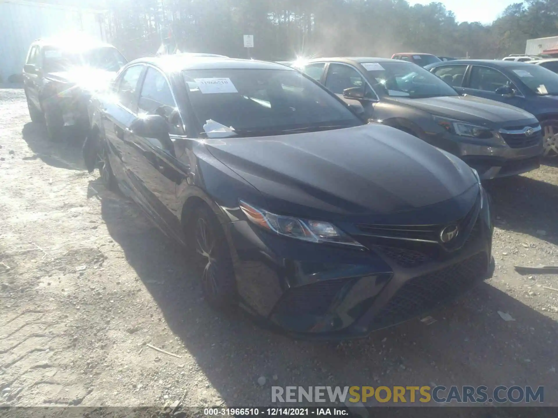 1 Photograph of a damaged car 4T1B11HK0KU856505 TOYOTA CAMRY 2019