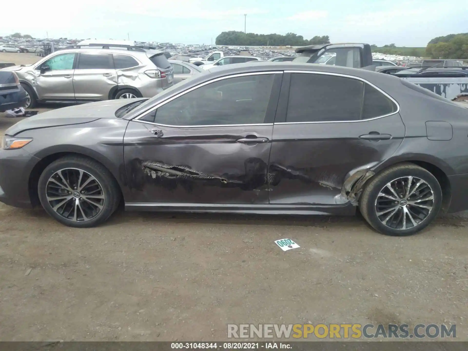 6 Photograph of a damaged car 4T1B11HK1KU161661 TOYOTA CAMRY 2019