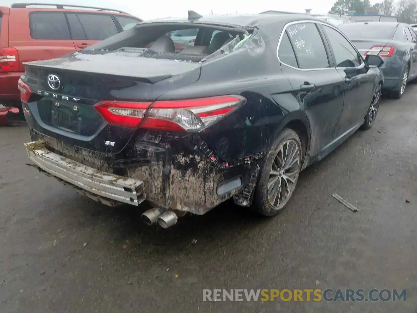 4 Photograph of a damaged car 4T1B11HK1KU164978 TOYOTA CAMRY 2019