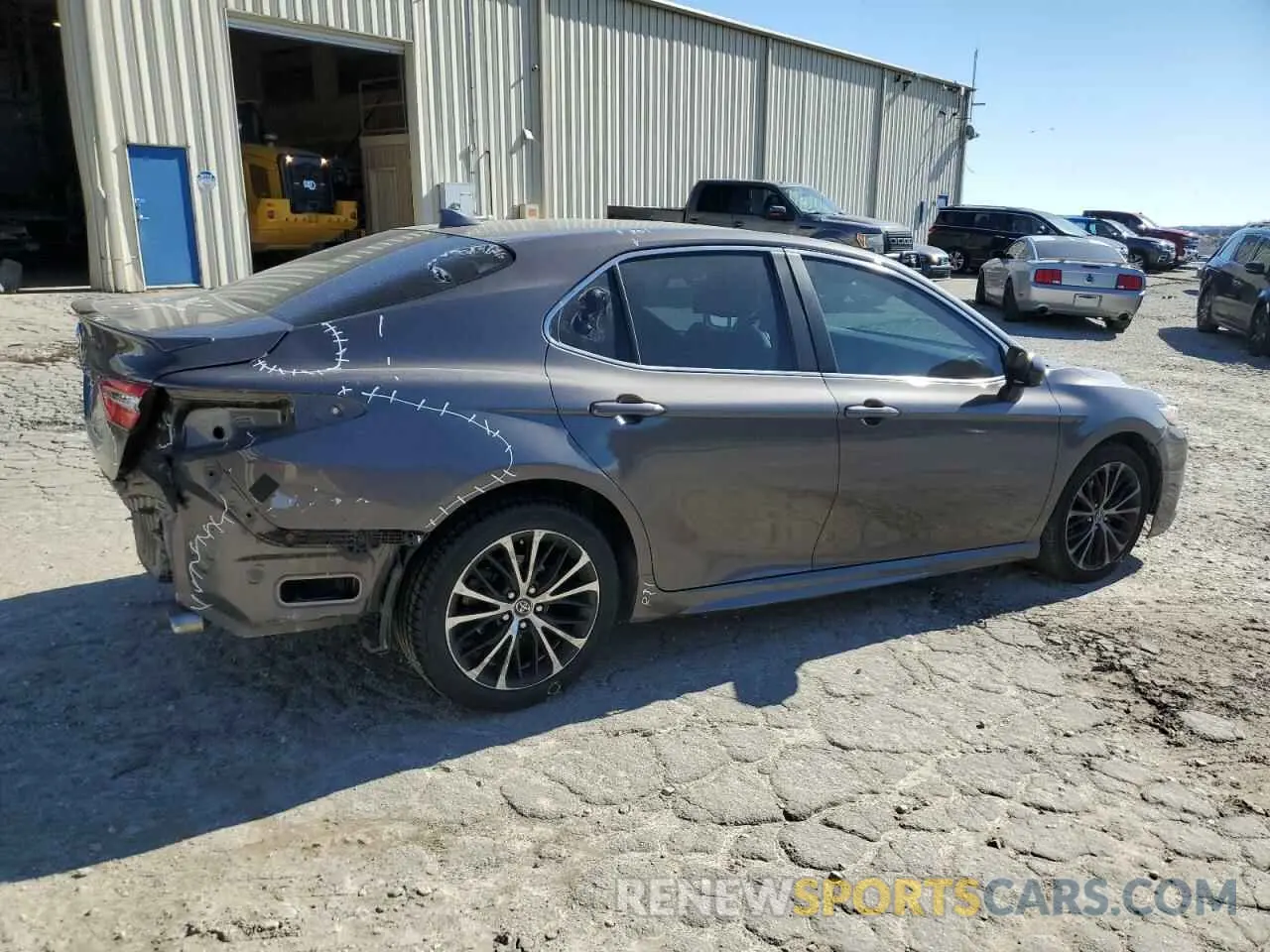 3 Photograph of a damaged car 4T1B11HK1KU166780 TOYOTA CAMRY 2019