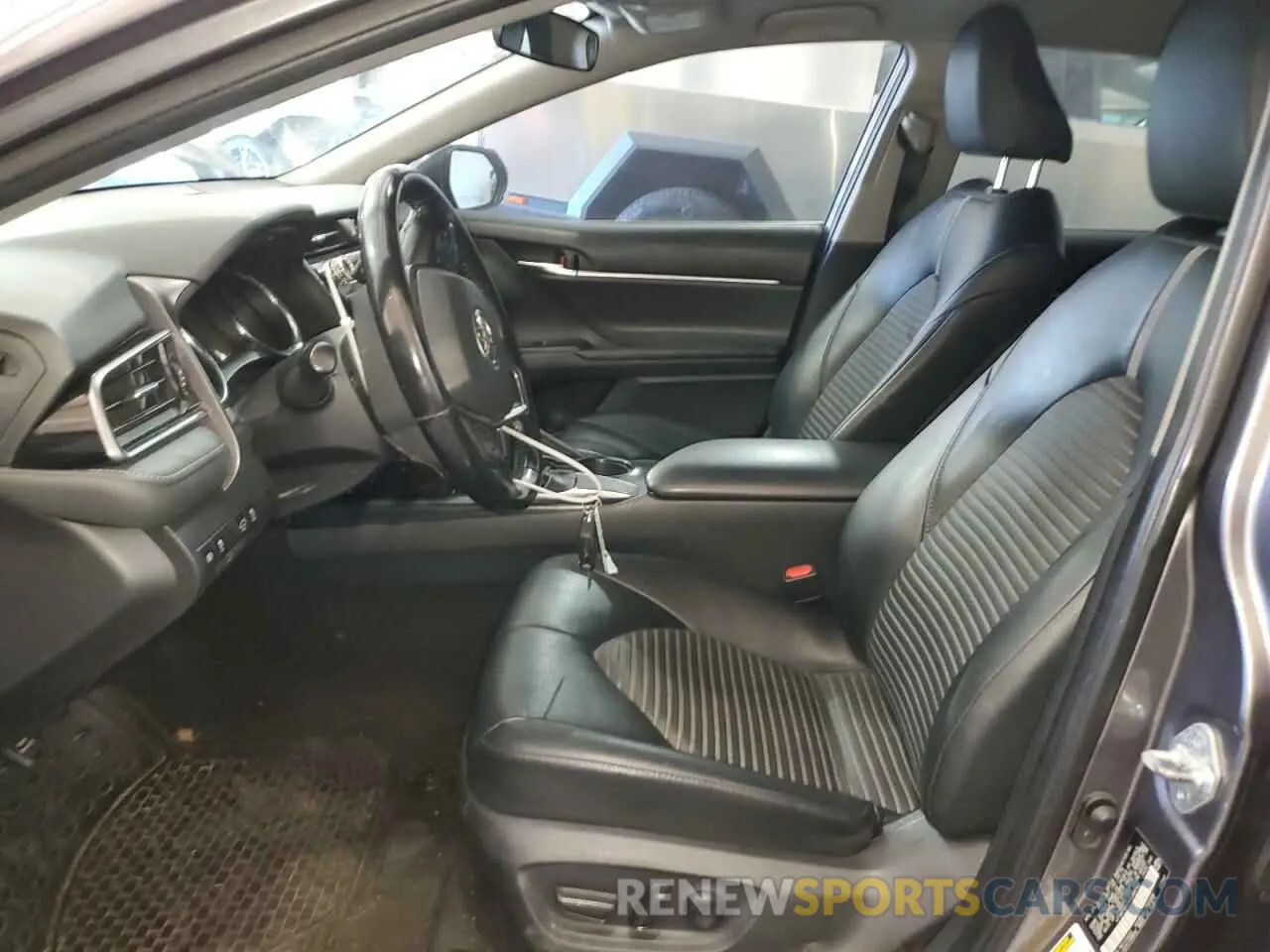 7 Photograph of a damaged car 4T1B11HK1KU166780 TOYOTA CAMRY 2019