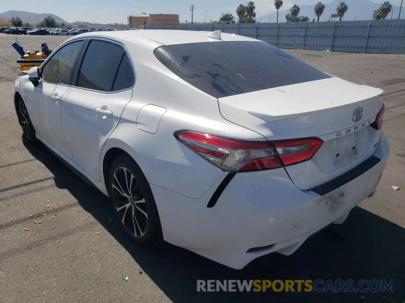 3 Photograph of a damaged car 4T1B11HK1KU167752 TOYOTA CAMRY 2019