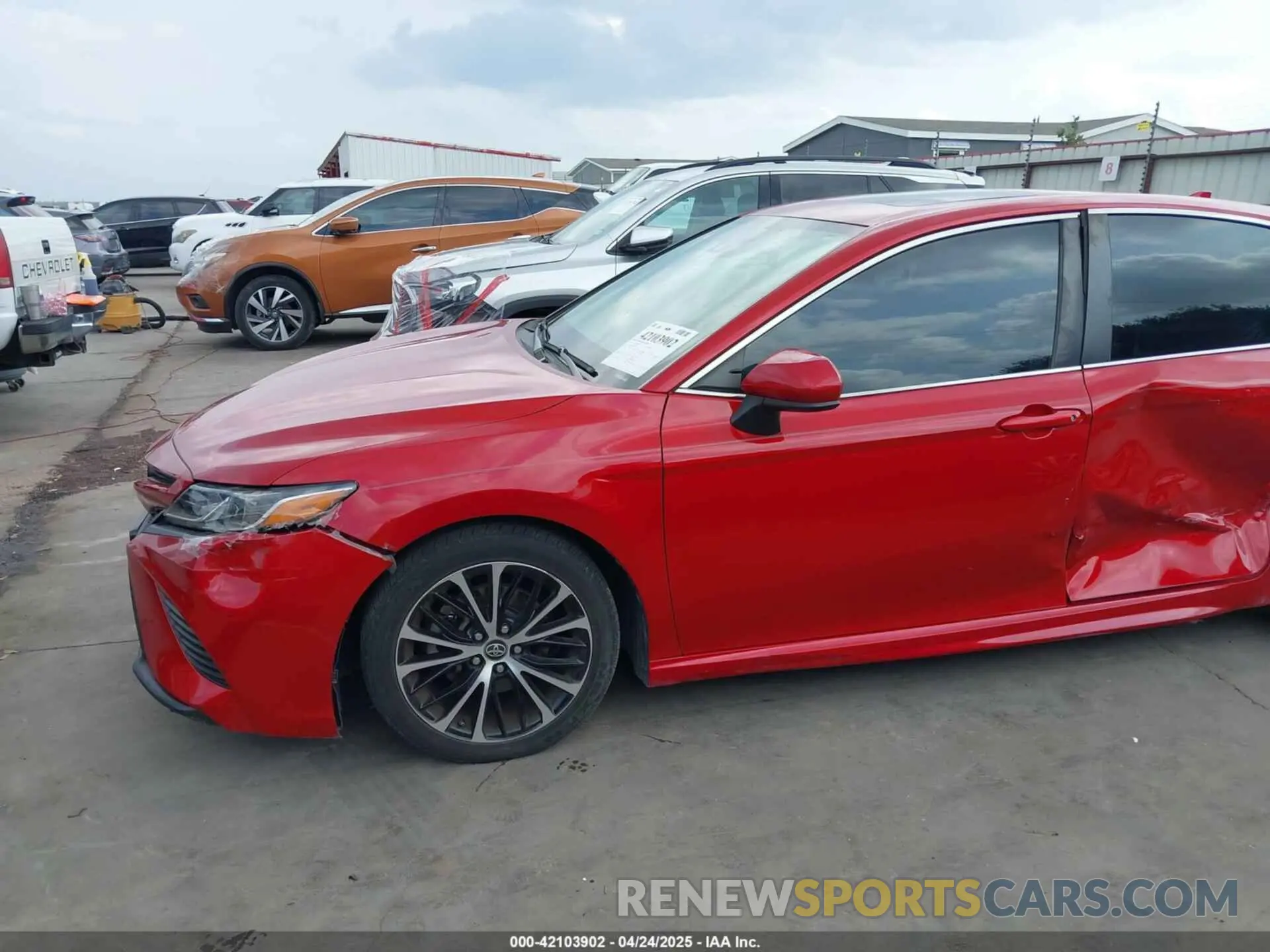 6 Photograph of a damaged car 4T1B11HK1KU169467 TOYOTA CAMRY 2019