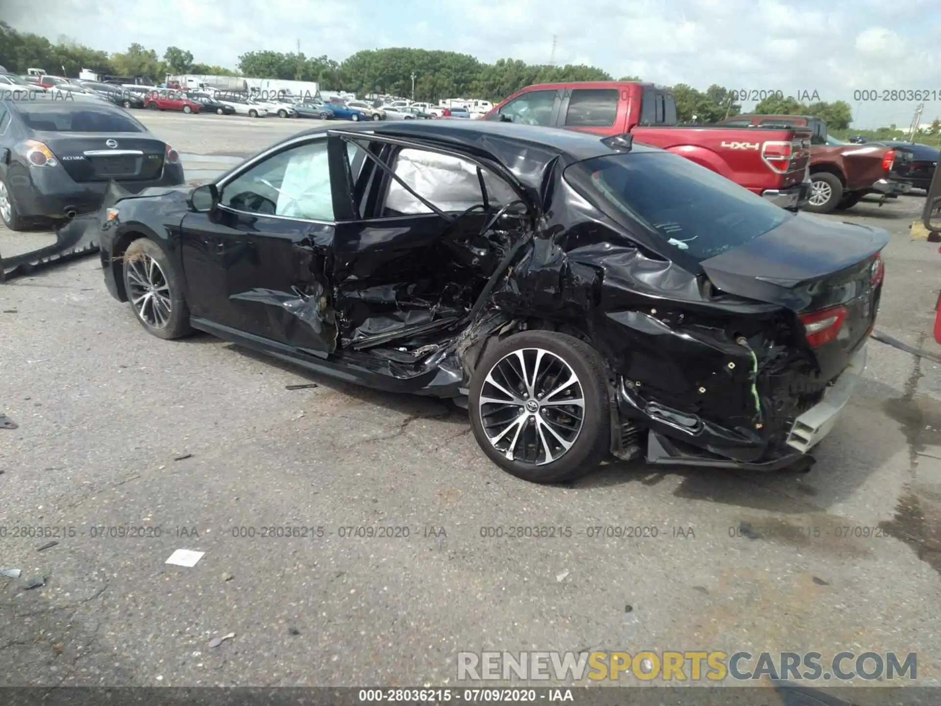 3 Photograph of a damaged car 4T1B11HK1KU170165 TOYOTA CAMRY 2019