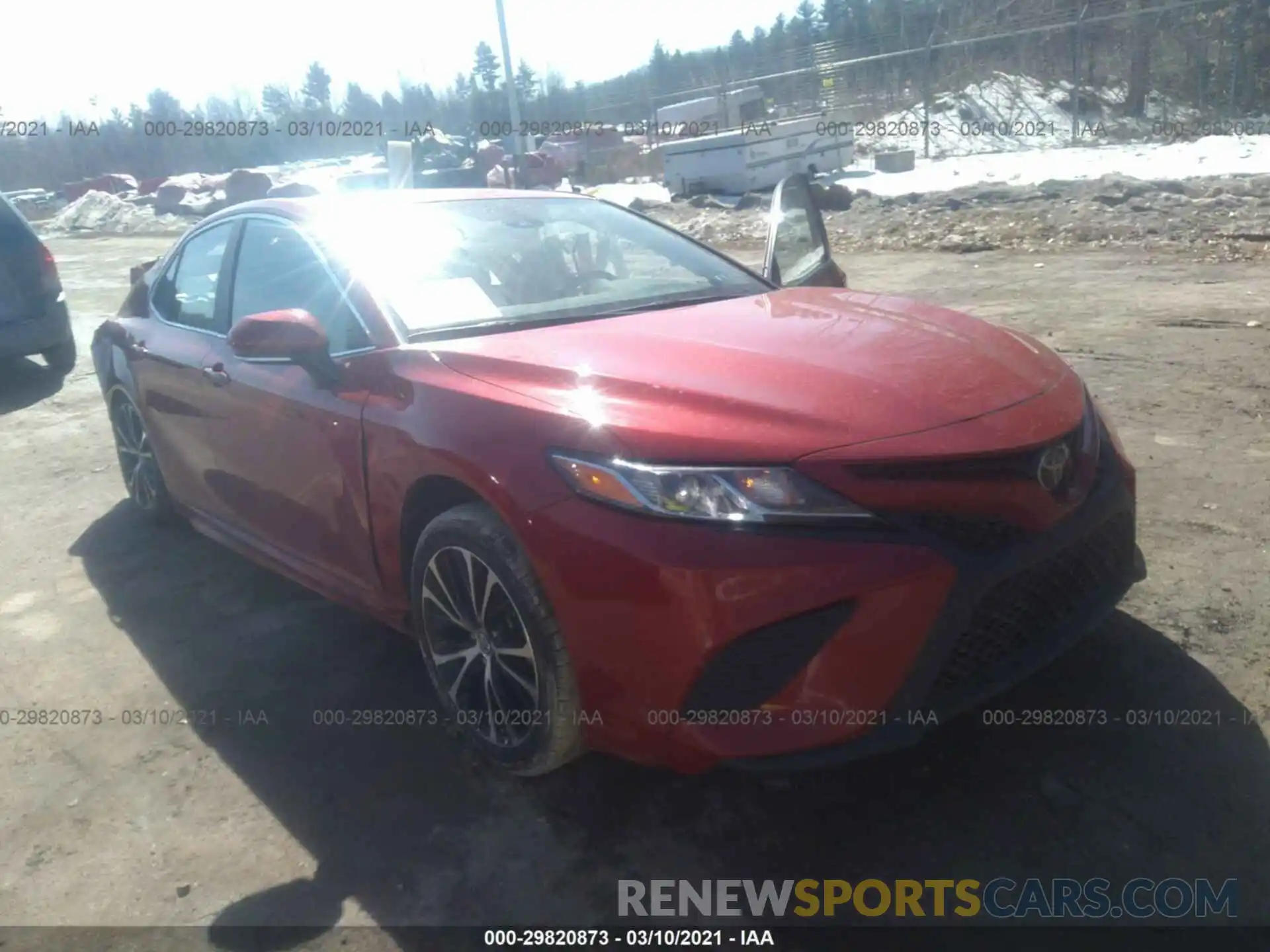 1 Photograph of a damaged car 4T1B11HK1KU170229 TOYOTA CAMRY 2019